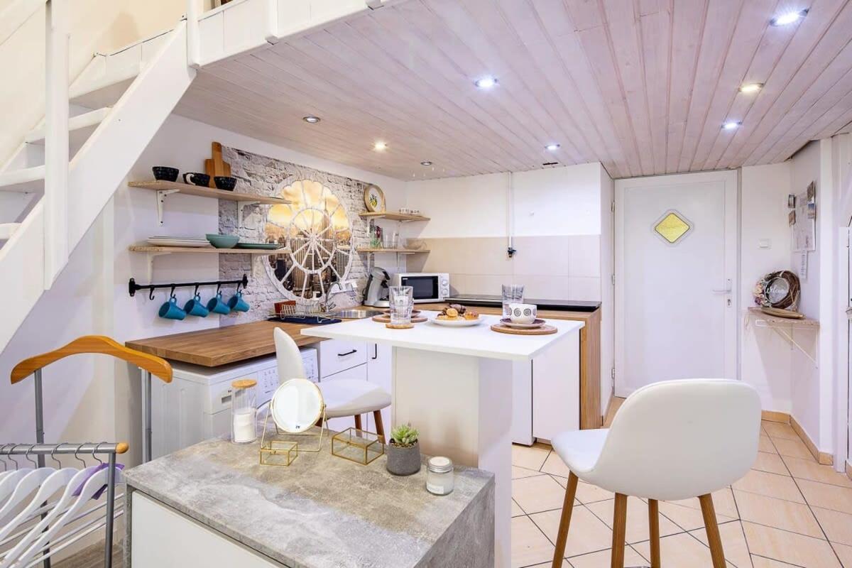 Charming Cozy Downtown Heaven For 2 Apartment *